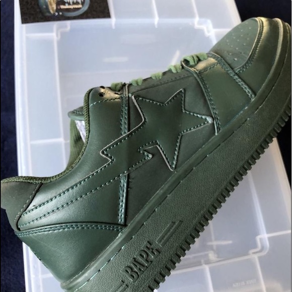 MEN BAPE SHOES SIZE 8.5